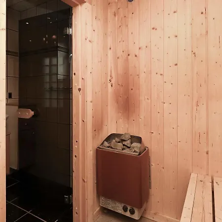 Four-bedroom Holiday In 8